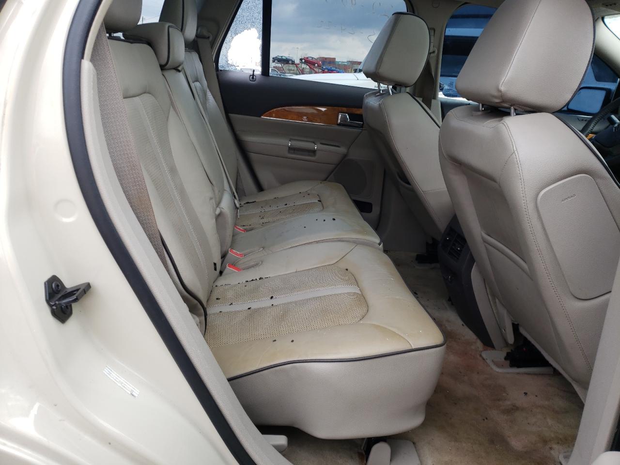 Photo 6 from auction – 2015 LINCOLN MKX with VIN 2LMDJ8JK4FBL27005