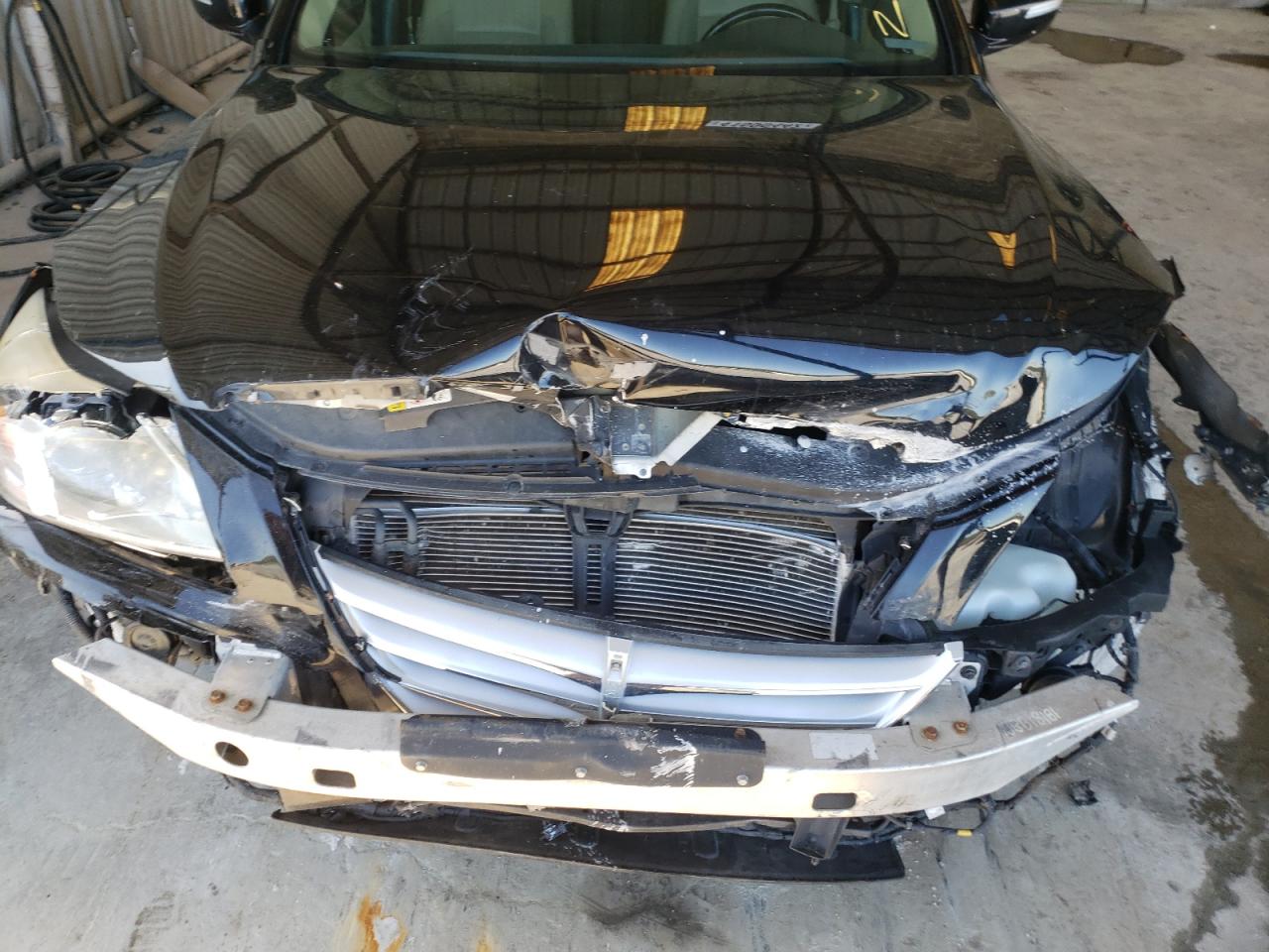 Photo 9 from auction – 2011 HYUNDAI GENESIS 4. with VIN KMHGC4DF1BU121901