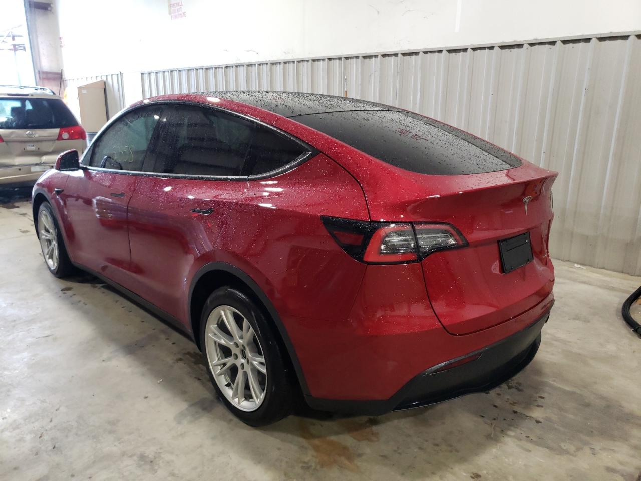 Photo 3 from auction – 2020 TESLA MODEL Y with VIN 5YJYGDEE2LF036675