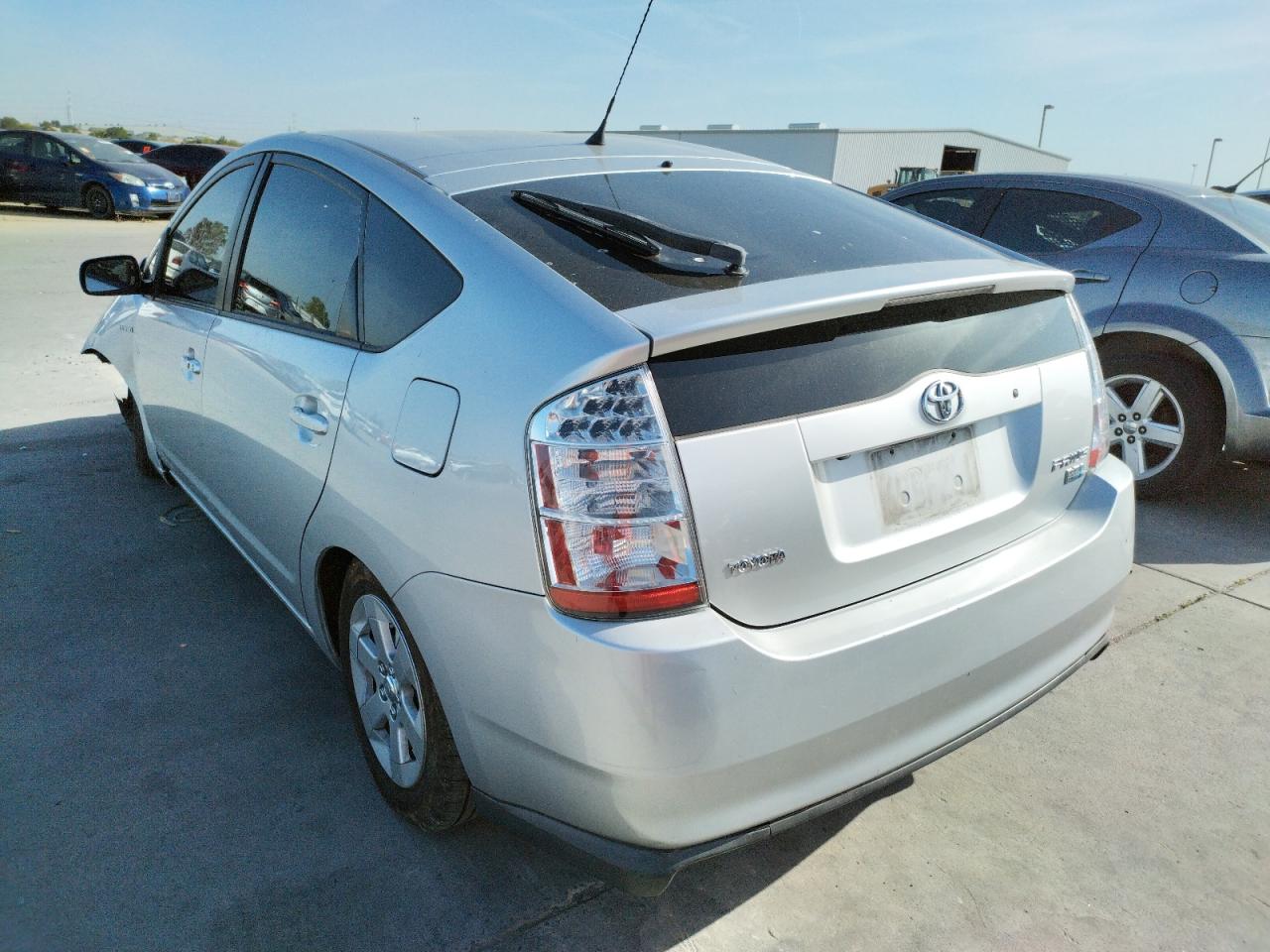 Photo 3 from auction – 2007 TOYOTA PRIUS with VIN JTDKB20U477560719