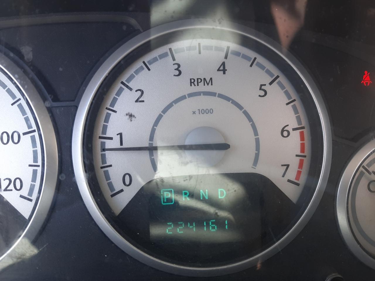 Photo 8 from auction – 2010 CHRYSLER TOWN & COU with VIN 2A4RR5D15AR289181