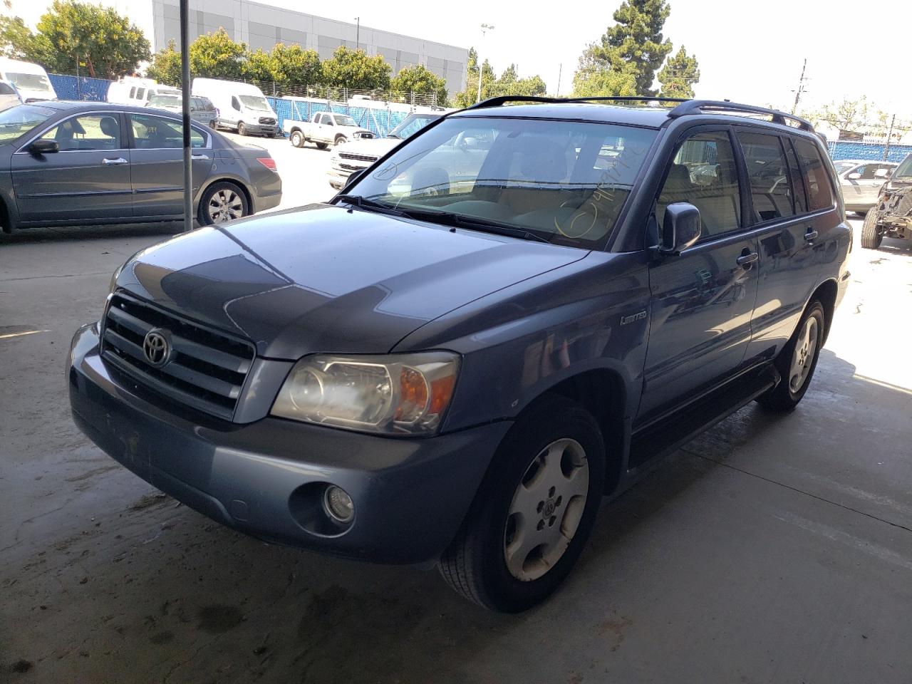 Photo 2 from auction – 2006 TOYOTA HIGHLANDER with VIN JTEEP21A760148302