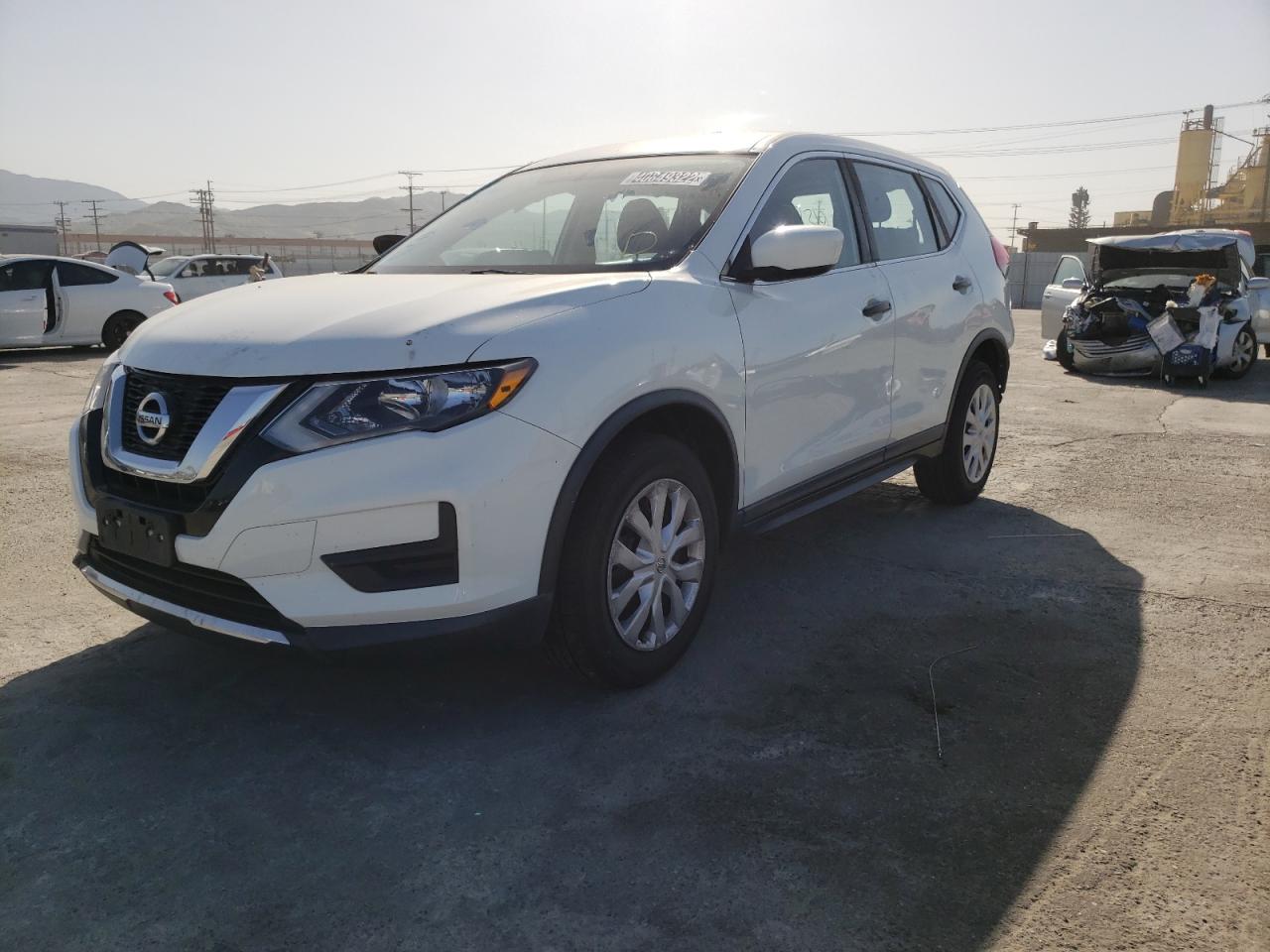 Photo 2 from auction – 2017 NISSAN ROGUE S with VIN KNMAT2MT1HP513207