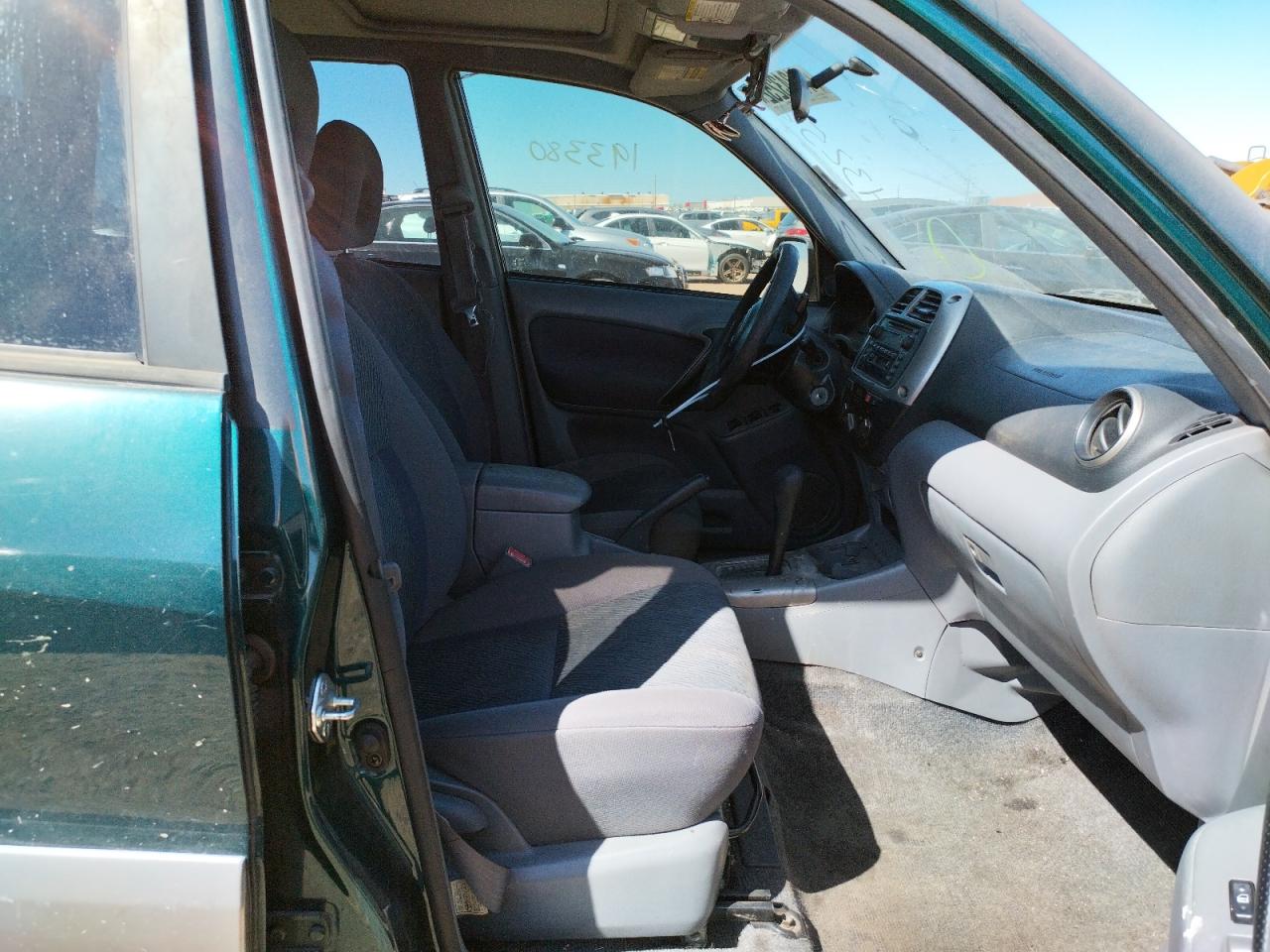 Photo 5 from auction – 2002 TOYOTA RAV4 with VIN JTEGH20V520050454