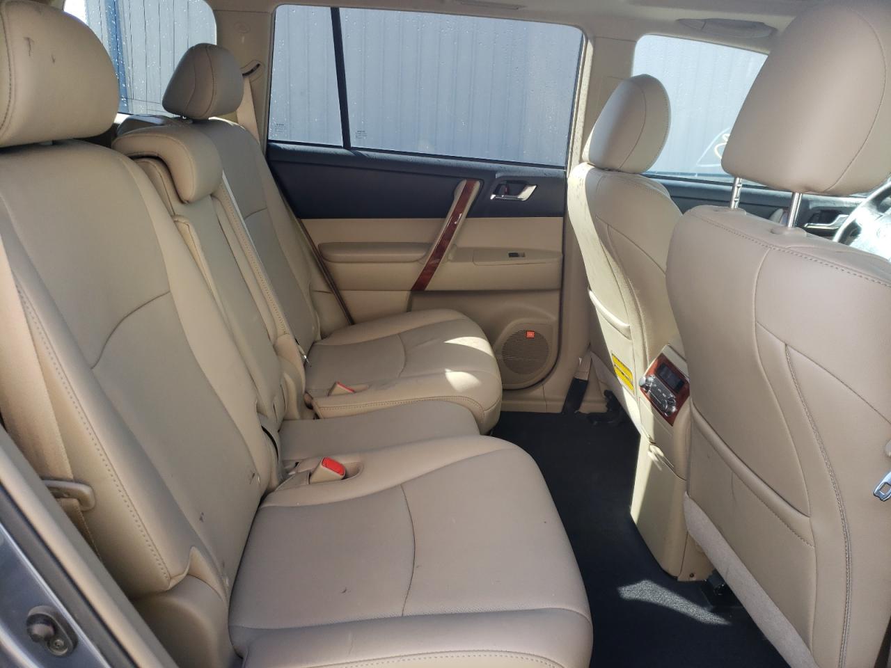 Photo 6 from auction – 2012 TOYOTA HIGHLANDER with VIN 5TDDK3EHXCS165874