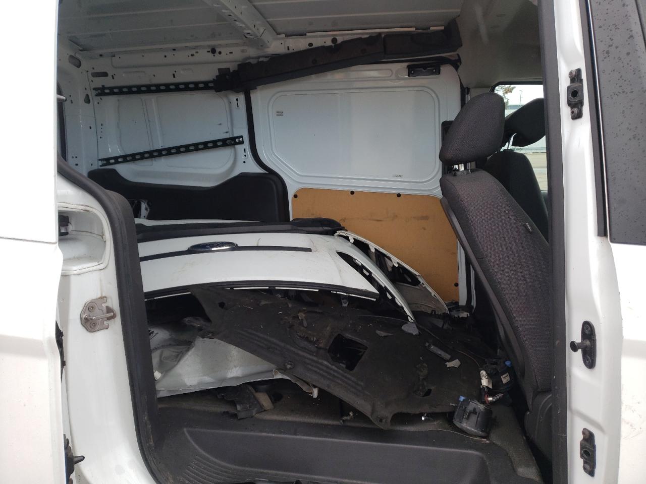 Photo 6 from auction – 2017 FORD TRANSIT CO with VIN NM0LS7F73H1311719