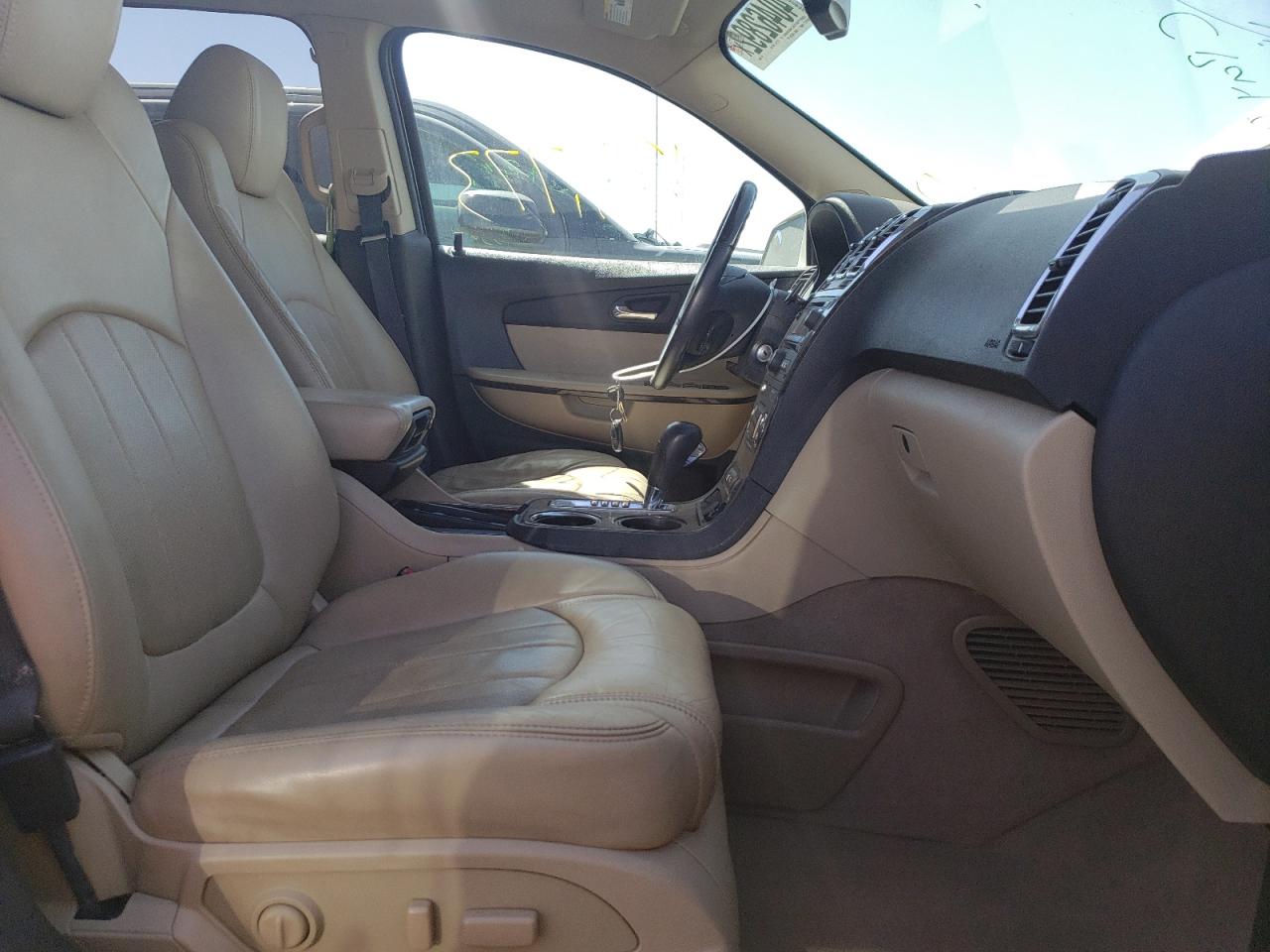 Photo 5 from auction – 2012 GMC ACADIA DEN with VIN 1GKKVTED5CJ199654
