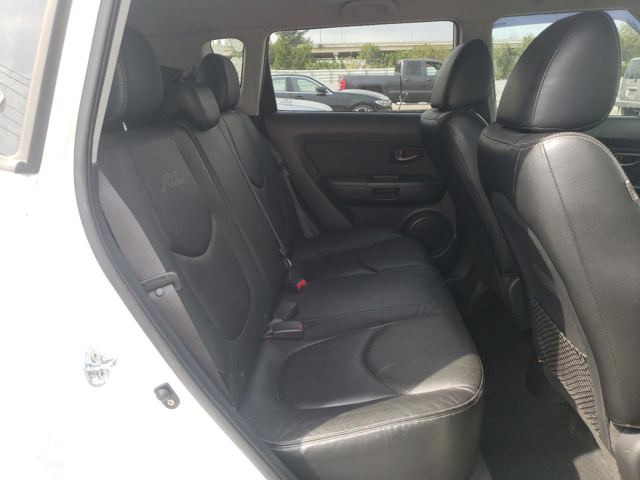 Photo 6 from auction – 2011 KIA SOUL + with VIN KNDJT2A21B7727312