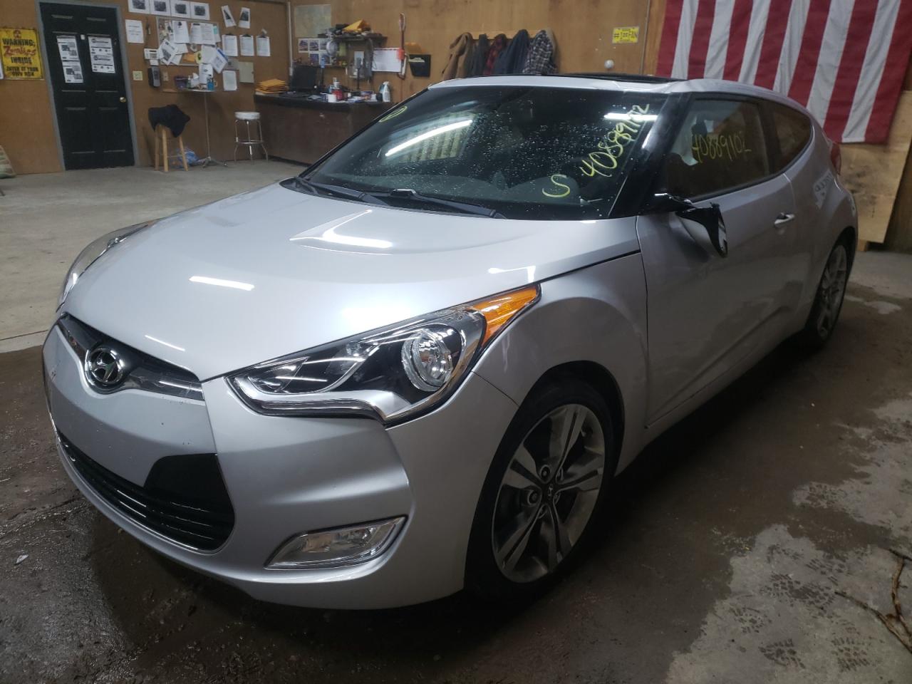Photo 2 from auction – 2017 HYUNDAI VELOSTER with VIN KMHTC6ADXHU320418