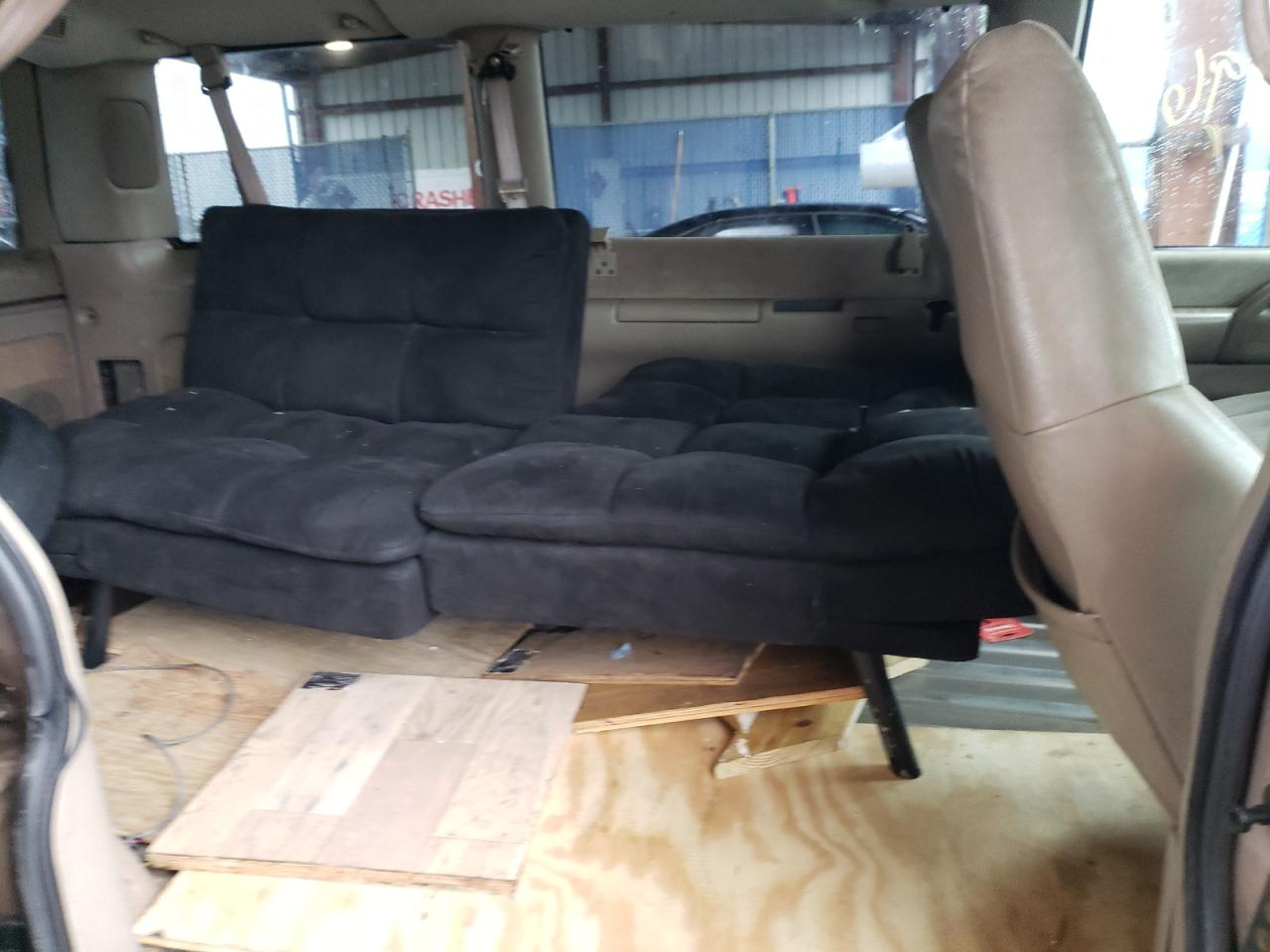 Photo 6 from auction – 2004 CHEVROLET ASTRO with VIN 1GNDM19X34B110795