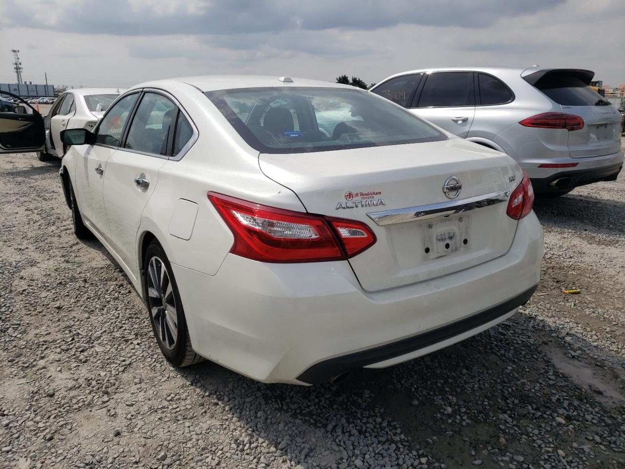 Photo 3 from auction – 2017 NISSAN ALTIMA 2.5 with VIN 1N4AL3AP5HC192119