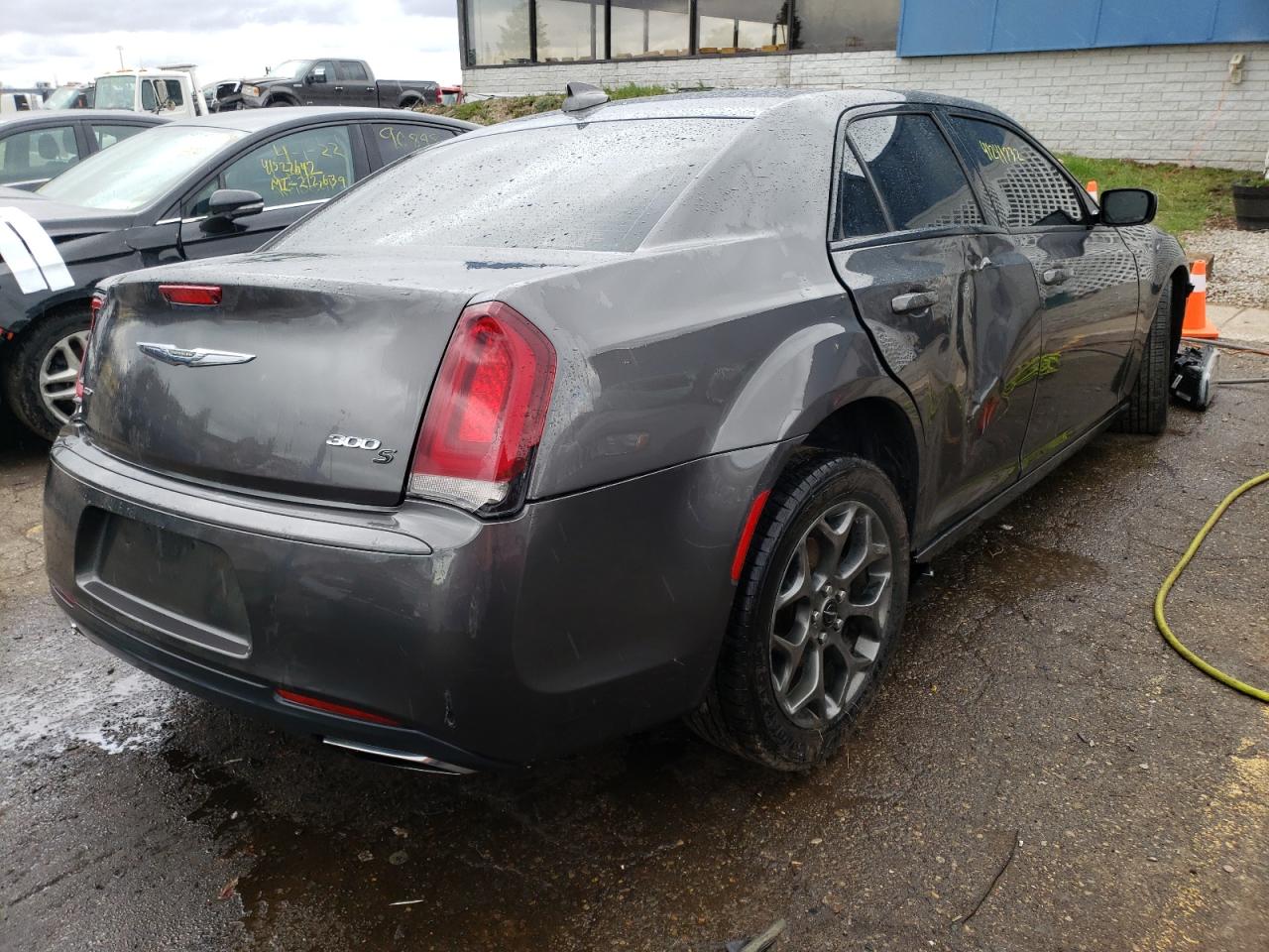 Photo 4 from auction – 2018 CHRYSLER 300 S with VIN 2C3CCAGG6JH143100