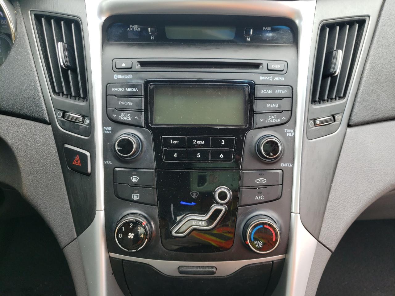 Photo 9 from auction – 2013 HYUNDAI SONATA GLS with VIN 5NPEB4AC9DH692199