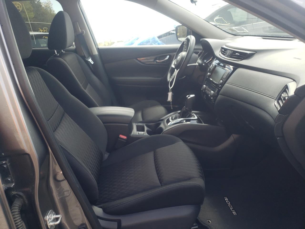 Photo 5 from auction – 2018 NISSAN ROGUE S with VIN KNMAT2MV7JP610385