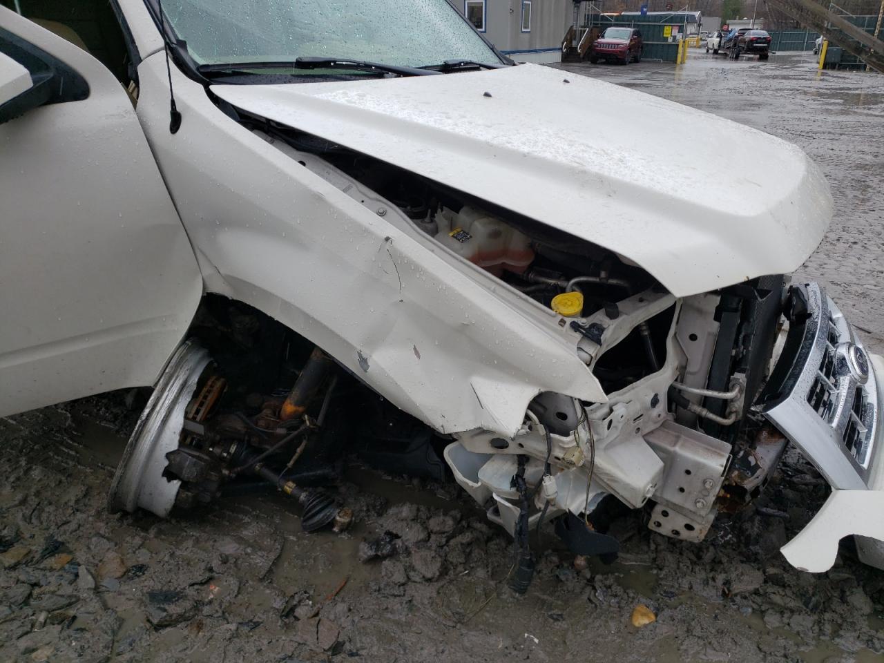 Photo 9 from auction – 2012 FORD ESCAPE LIM with VIN 1FMCU9E72CKC50761