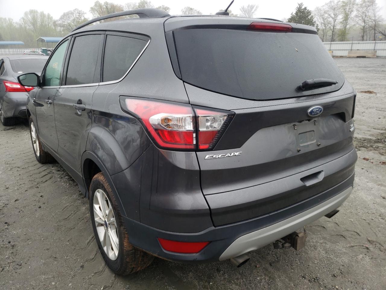 Photo 3 from auction – 2018 FORD ESCAPE SE with VIN 1FMCU9GD9JUB17192