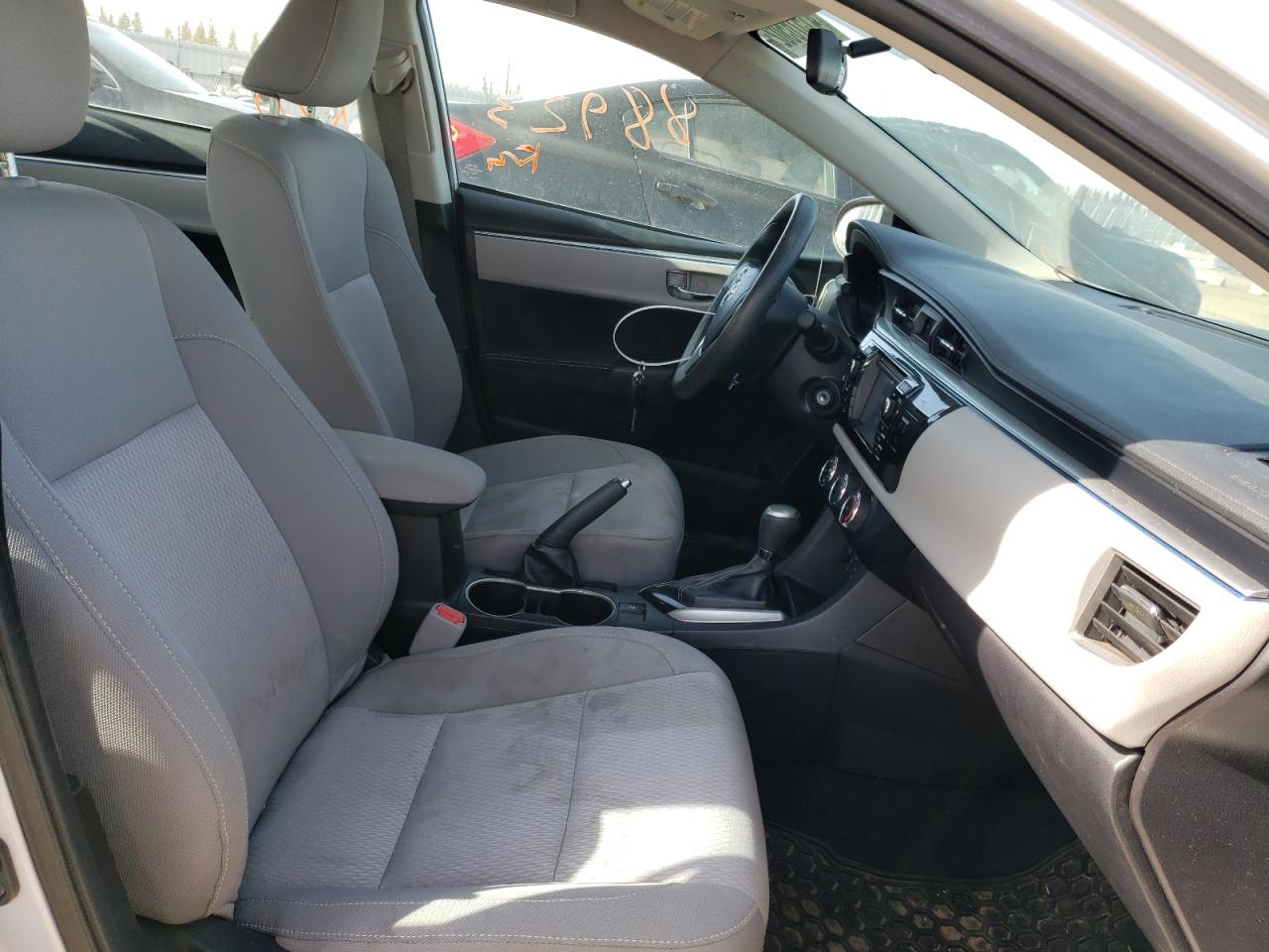 Photo 5 from auction – 2014 TOYOTA COROLLA L with VIN 2T1BURHE8EC018101