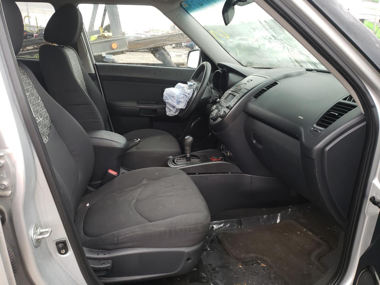 Photo 5 from auction – 2010 KIA SOUL + with VIN KNDJT2A29A7702866