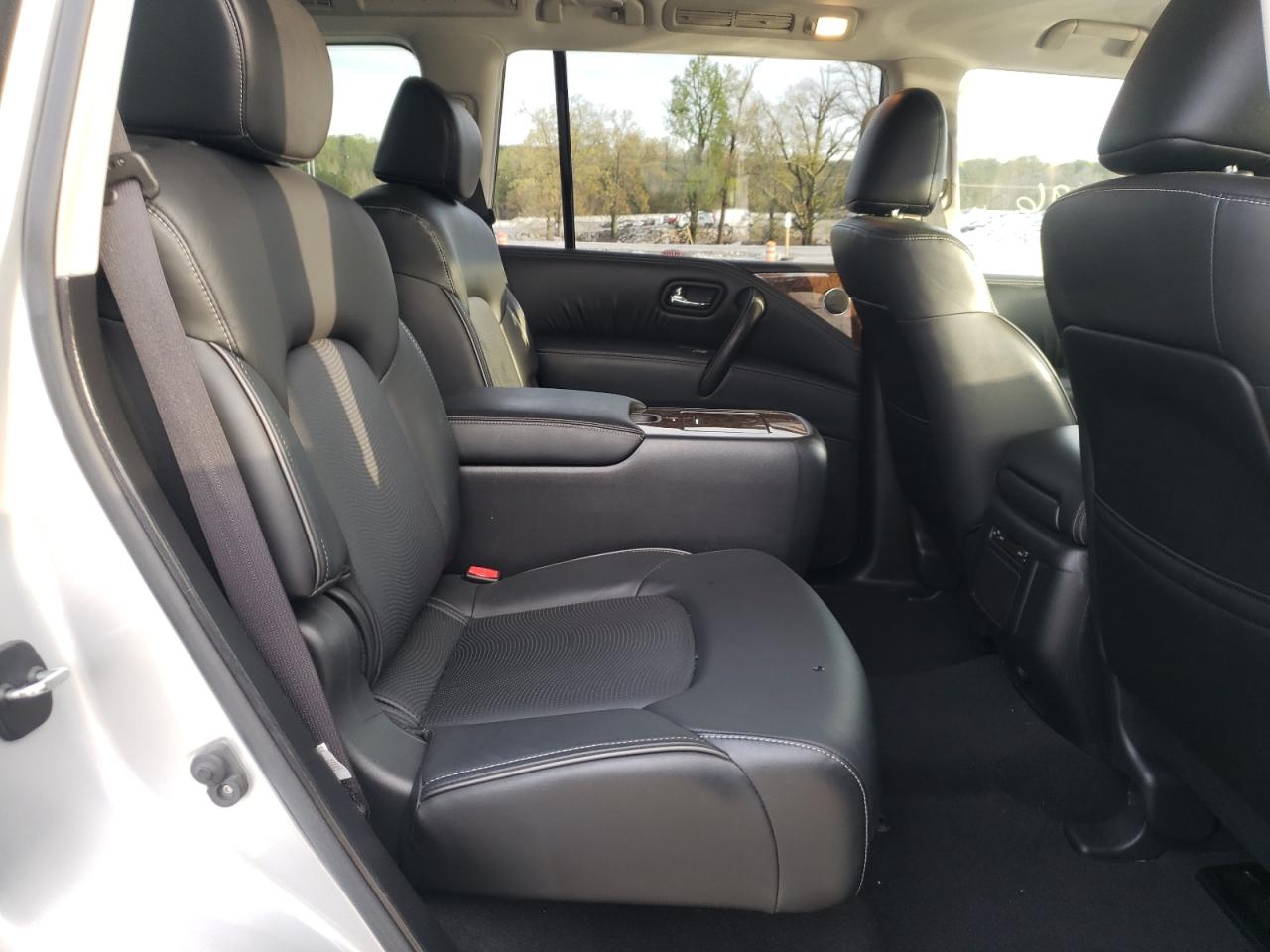 Photo 6 from auction – 2017 INFINITI QX80 BASE with VIN JN8AZ2NF6H9644763