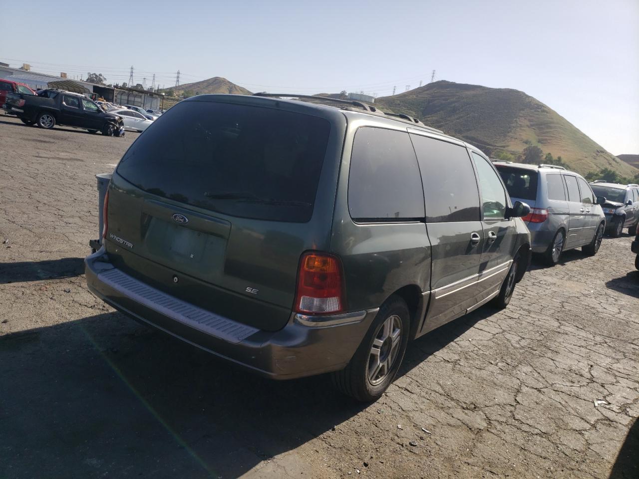 Photo 4 from auction – 2003 FORD WINDSTAR S with VIN 2FMDA53453BA88701