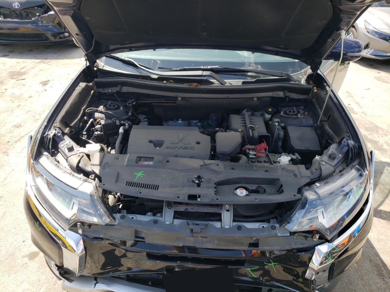 Photo 7 from auction – 2018 MITSUBISHI OUTLANDER with VIN JA4AD3A34JZ058252