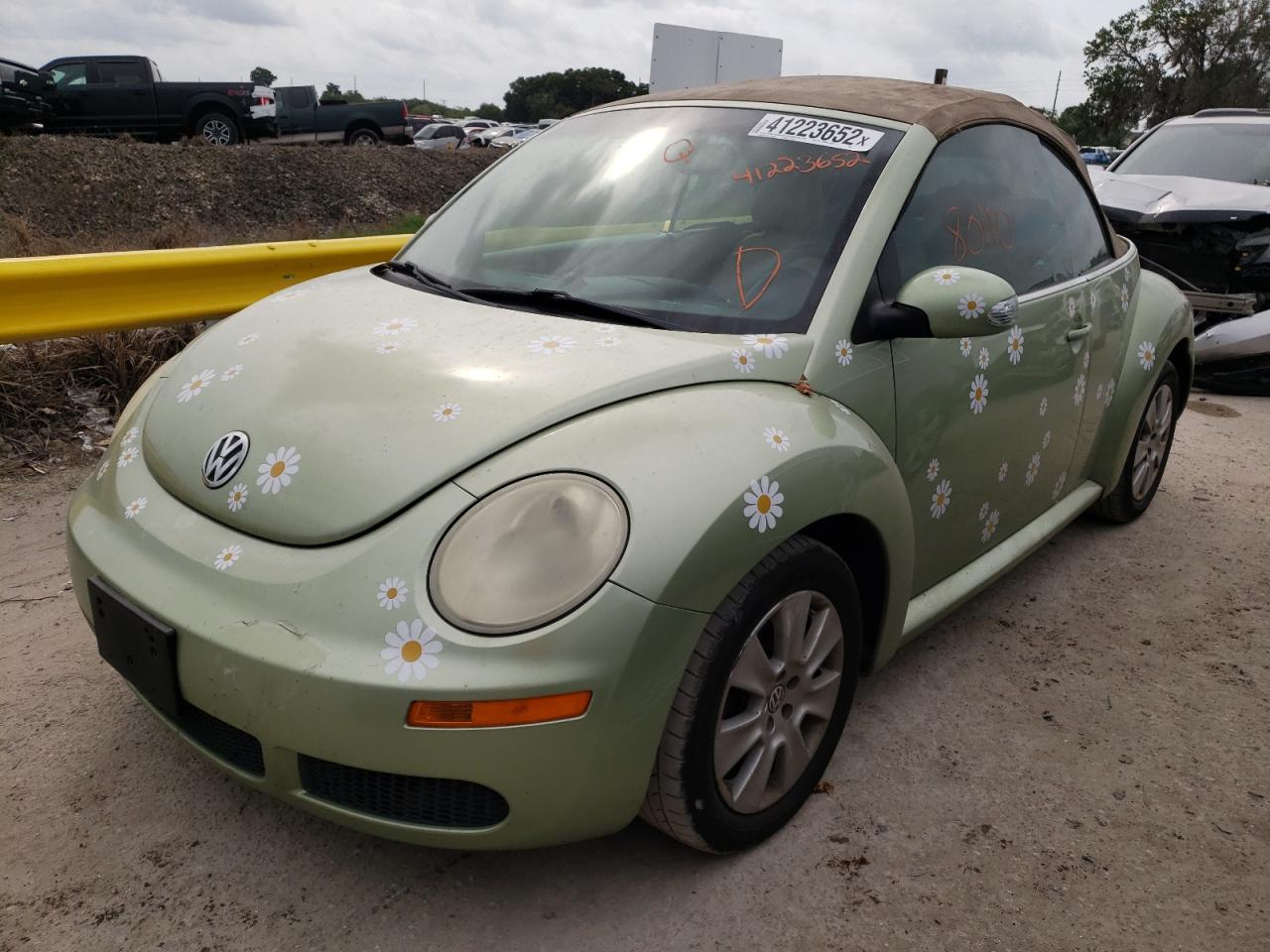 Photo 2 from auction – 2008 VOLKSWAGEN BEETLE CON with VIN 3VWPF31Y98M411857