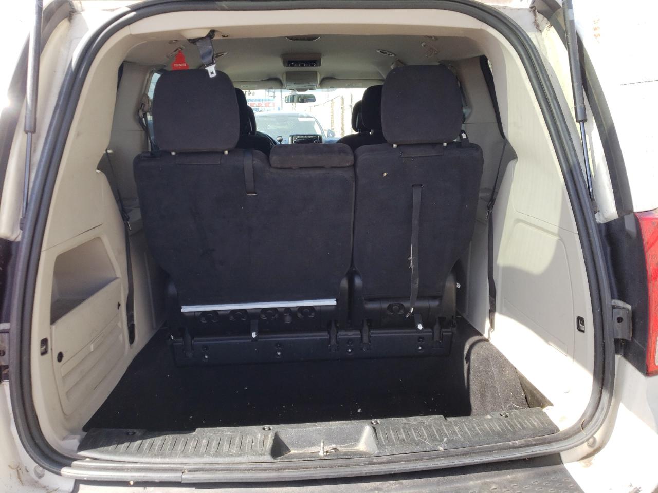 Photo 9 from auction – 2013 DODGE GRAND CARA with VIN 2C4RDGCGXDR688274