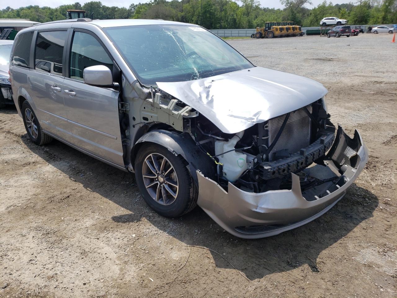 DODGE GRAND CARA 2017 with VIN 2C4RDGCG1HR800109 - Photo from auction