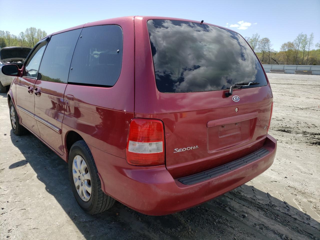 Photo 3 from auction – 2004 KIA SEDONA EX with VIN KNDUP131346603079