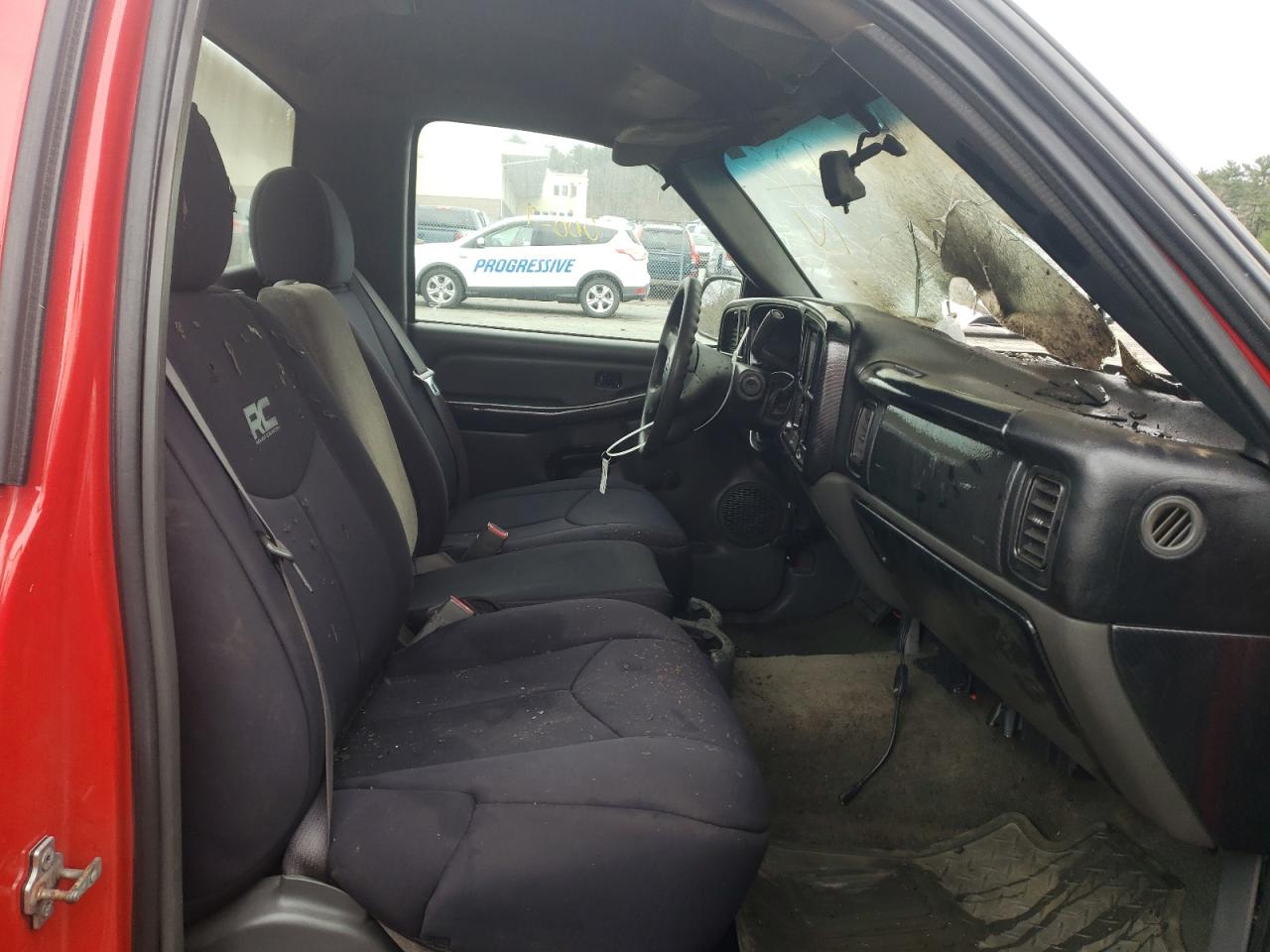Photo 5 from auction – 2005 CHEVROLET SILVERADO with VIN 1GCEC14VX5Z183712