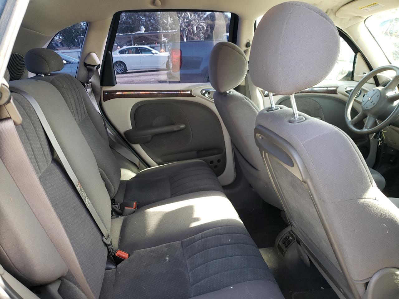Photo 6 from auction – 2003 CHRYSLER PT CRUISER with VIN 3C4FY48B23T569701