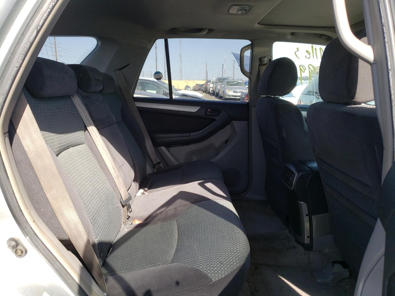 Photo 6 from auction – 2005 TOYOTA 4RUNNER SR with VIN JTEZU14R450051109