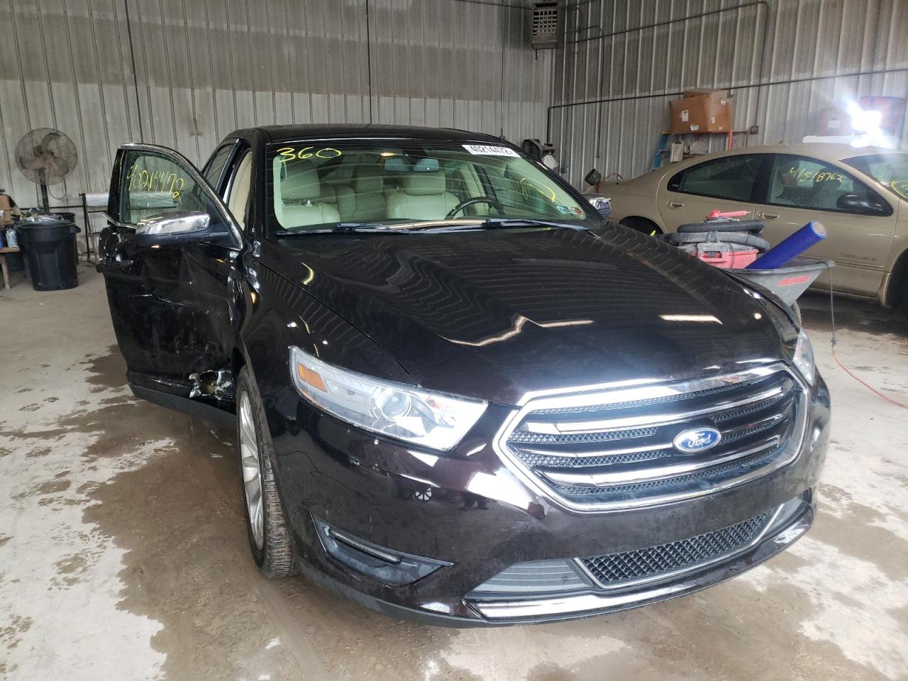 FORD TAURUS LIM 2014 with VIN 1FAHP2F87EG139263 - Photo from auction