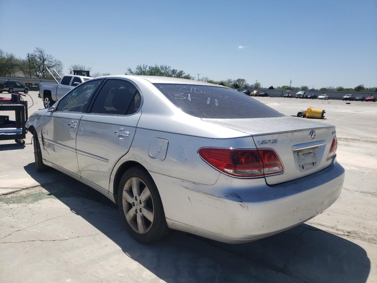 Photo 3 from auction – 2005 LEXUS ES 330 with VIN JTHBA30G055136156