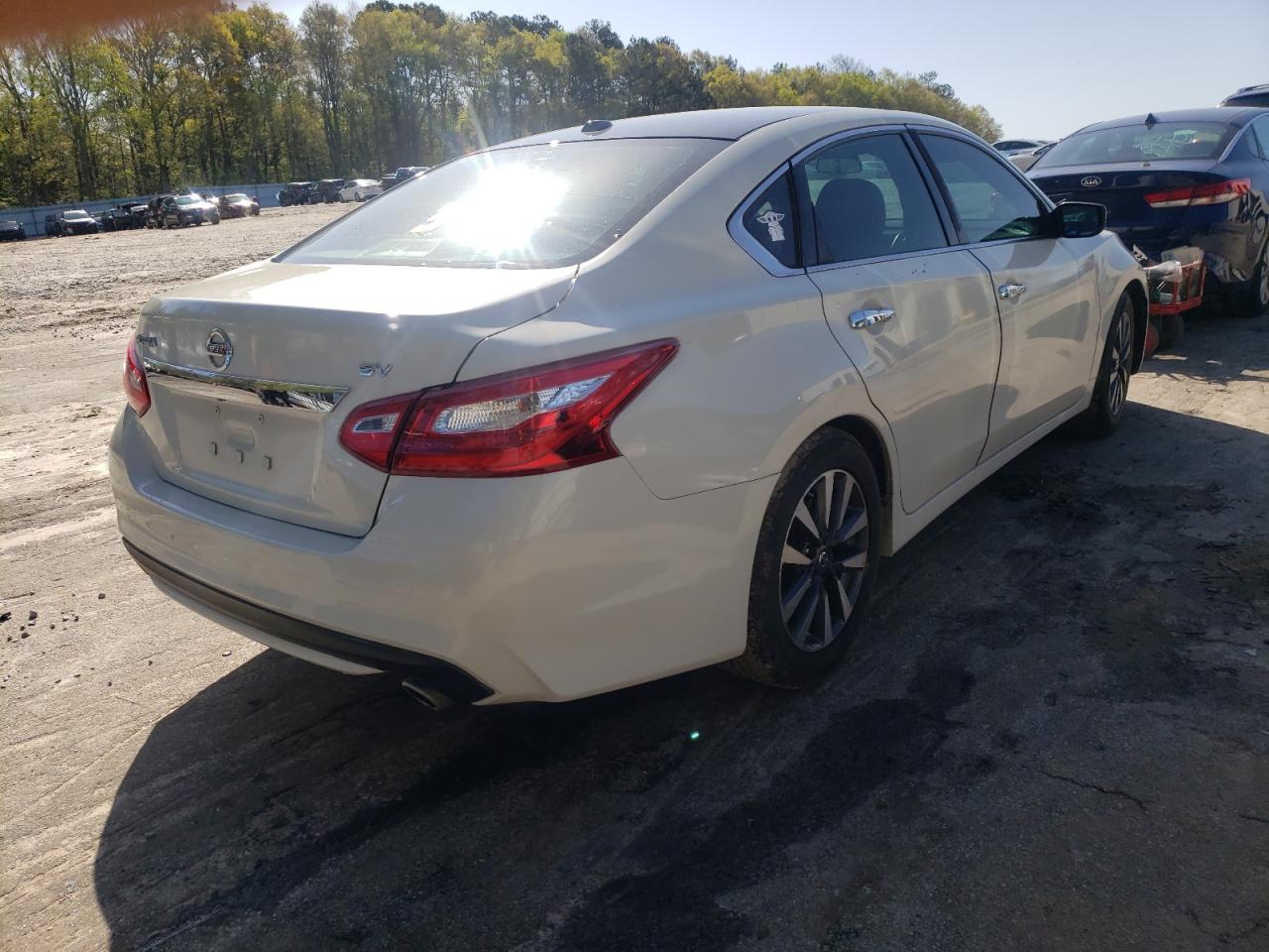 Photo 4 from auction – 2017 NISSAN ALTIMA 2.5 with VIN 1N4AL3APXHC115231