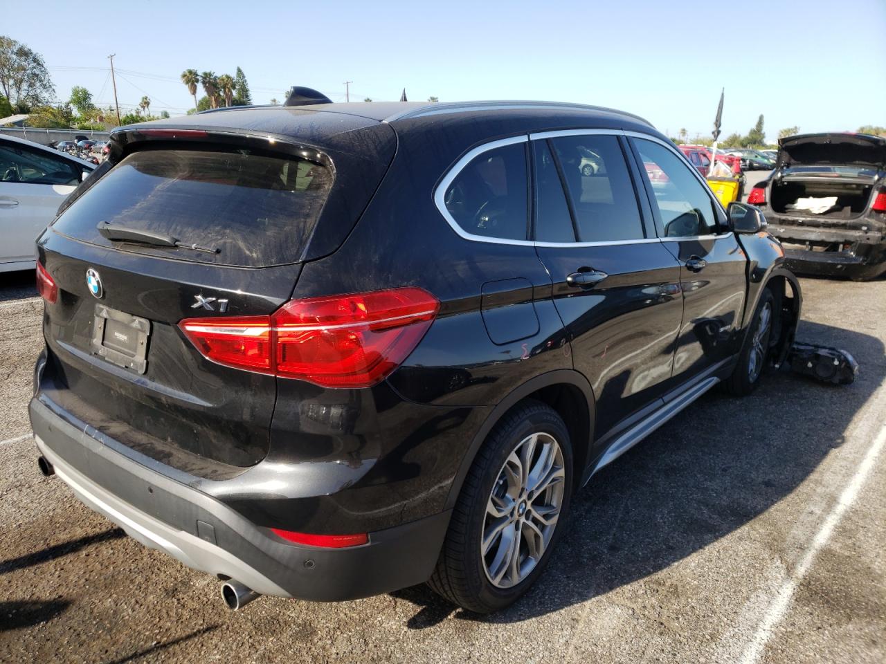 Photo 4 from auction – 2017 BMW X1 SDRIVE2 with VIN WBXHU7C36H5H34880