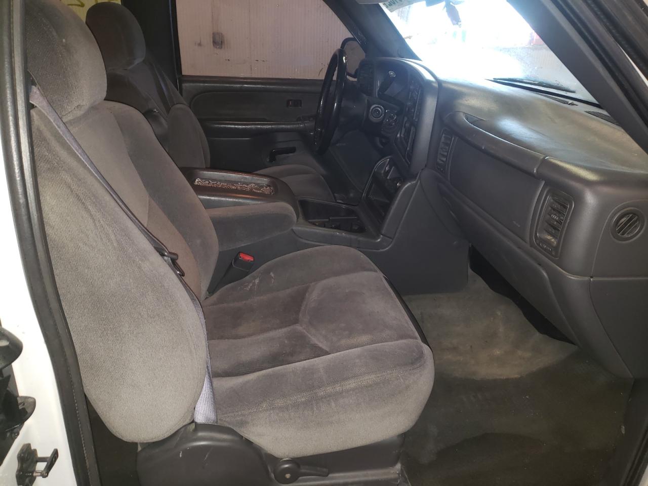 Photo 5 from auction – 2003 GMC NEW SIERRA with VIN 2GTEK19T931180462