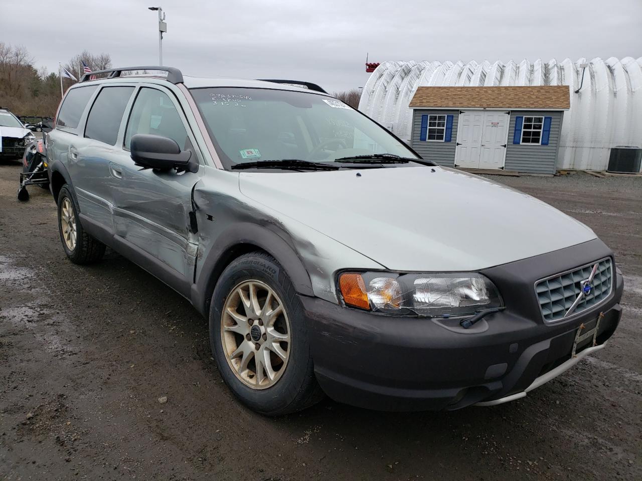 VOLVO XC70 2004 with VIN YV1SZ59H841152462 - Photo from auction