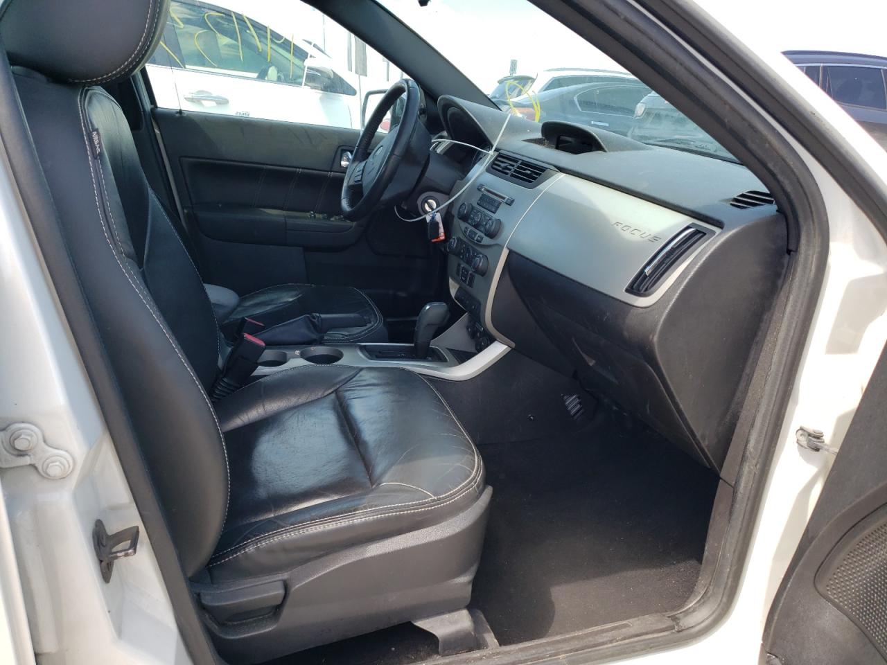 Photo 5 from auction – 2010 FORD FOCUS SEL with VIN 1FAHP3HN5AW233098