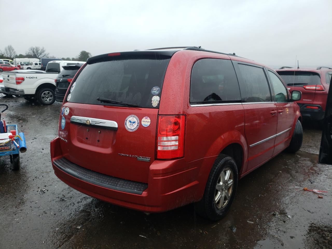 Photo 4 from auction – 2009 CHRYSLER TOWN & COU with VIN 2A8HR54199R525921