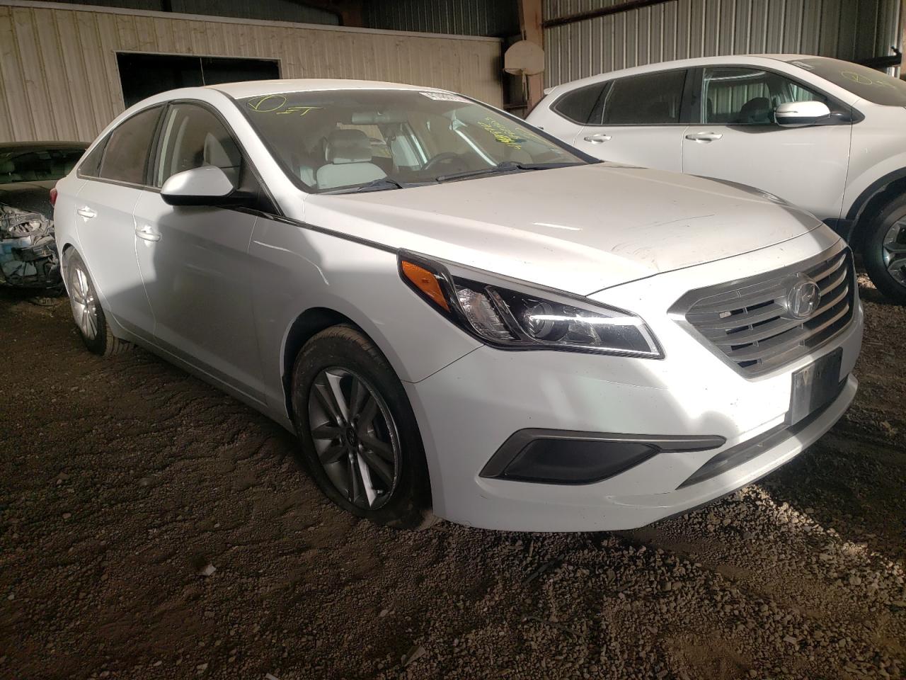 HYUNDAI SONATA SE 2017 with VIN 5NPE24AF6HH492803 - Photo from auction