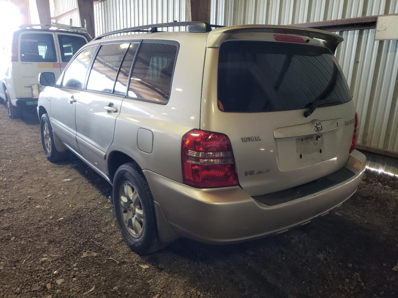 Photo 3 from auction – 2002 TOYOTA HIGHLANDER with VIN JTEHF21A720079976