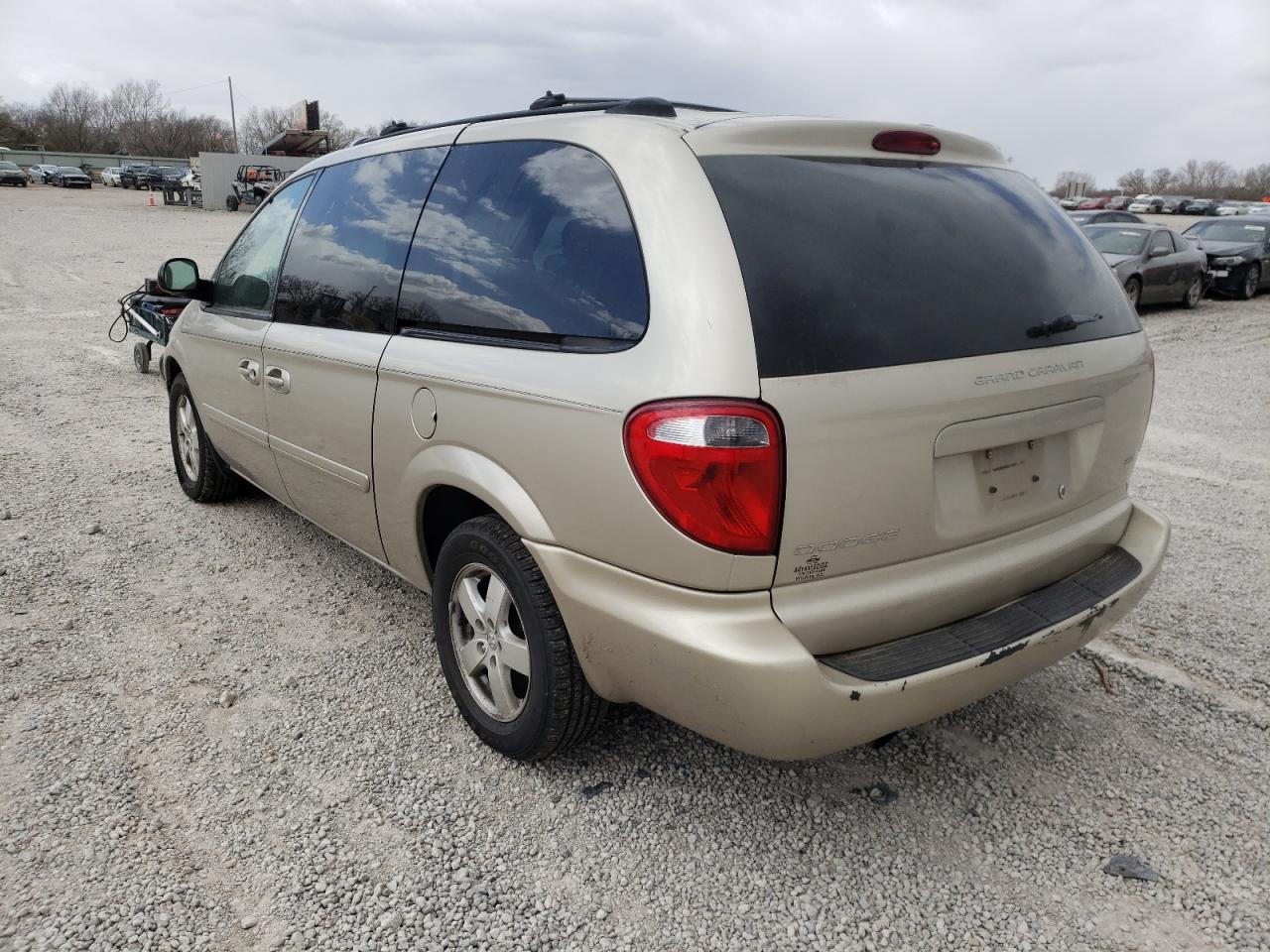 Photo 3 from auction – 2005 DODGE GRAND CARA with VIN 2D4GP44L15R186170