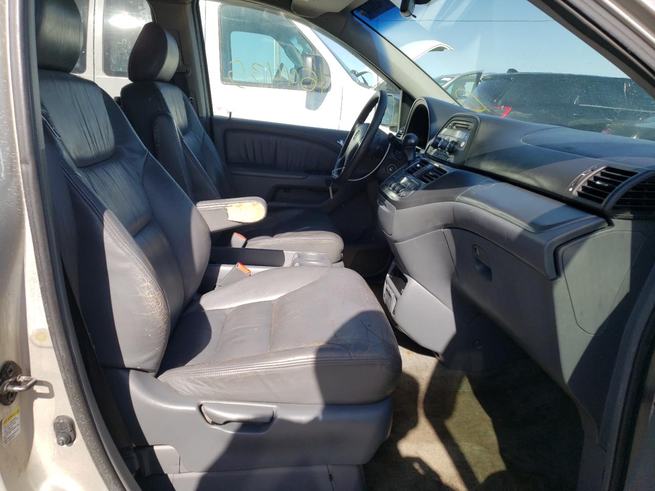 Photo 5 from auction – 2005 HONDA ODYSSEY EX with VIN 5FNRL38745B043606