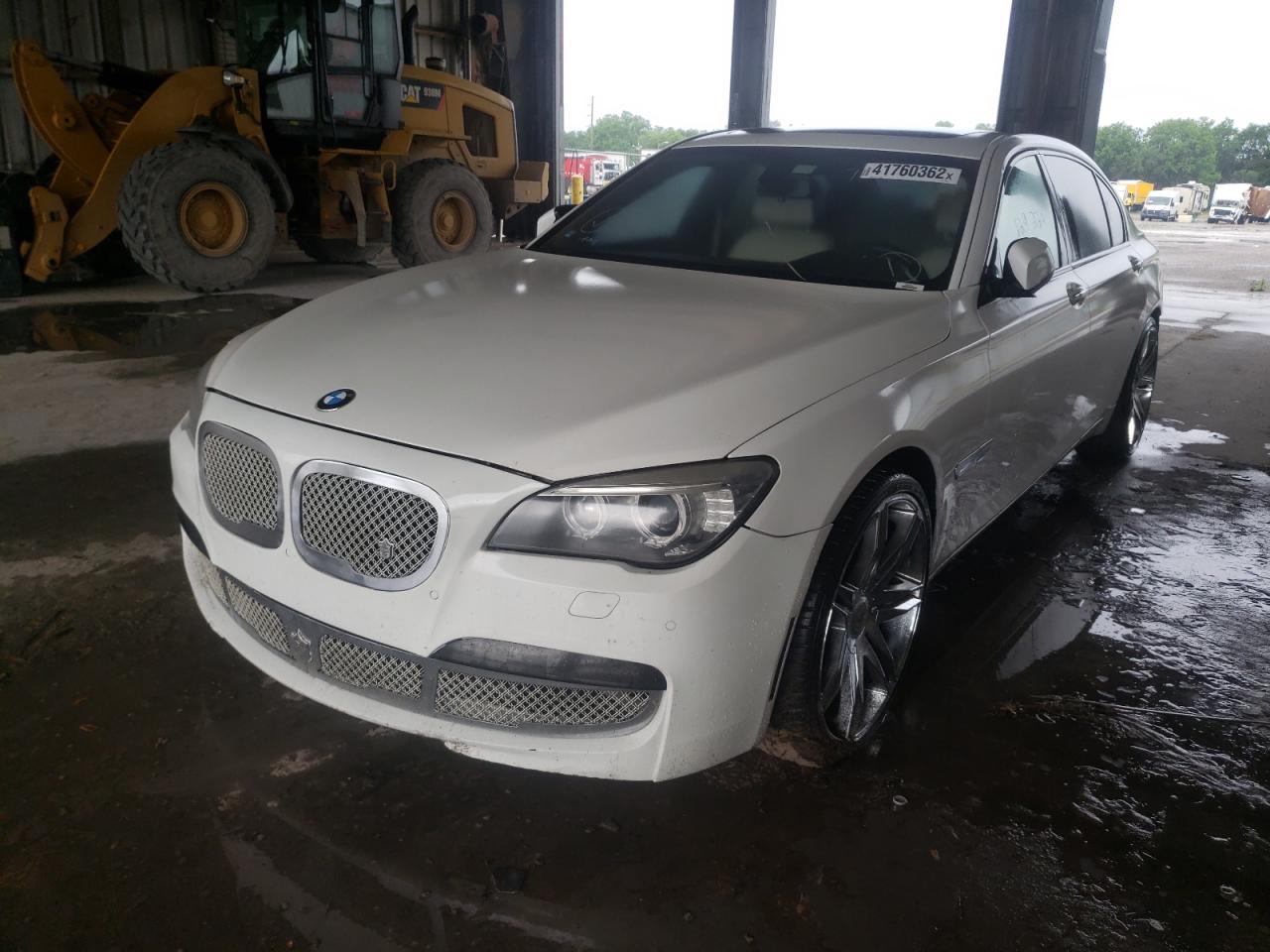 Photo 2 from auction – 2014 BMW 740 LI with VIN WBAYE4C52ED137795