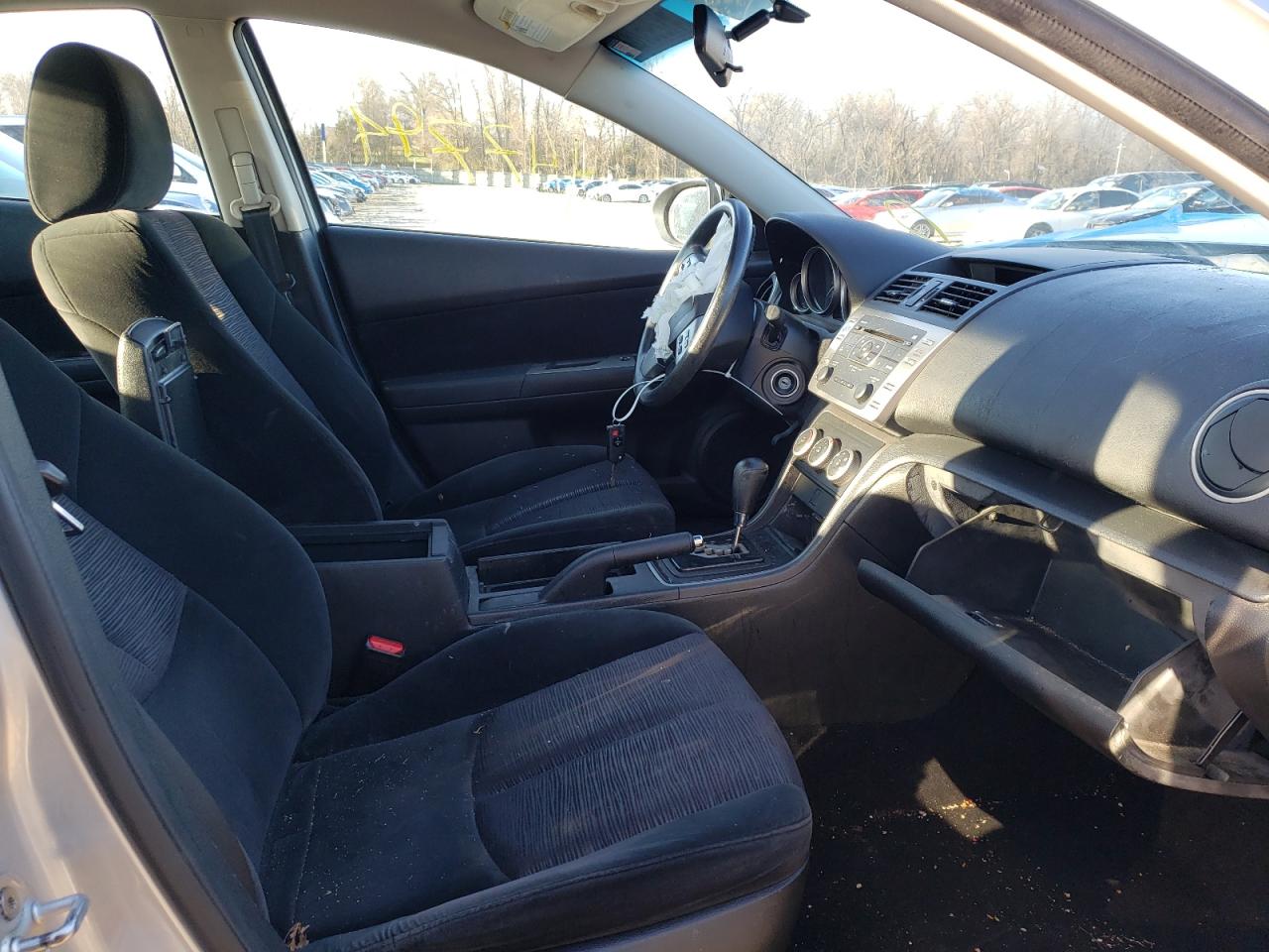 Photo 5 from auction – 2010 MAZDA 6 I with VIN 1YVHZ8BH6A5M57291