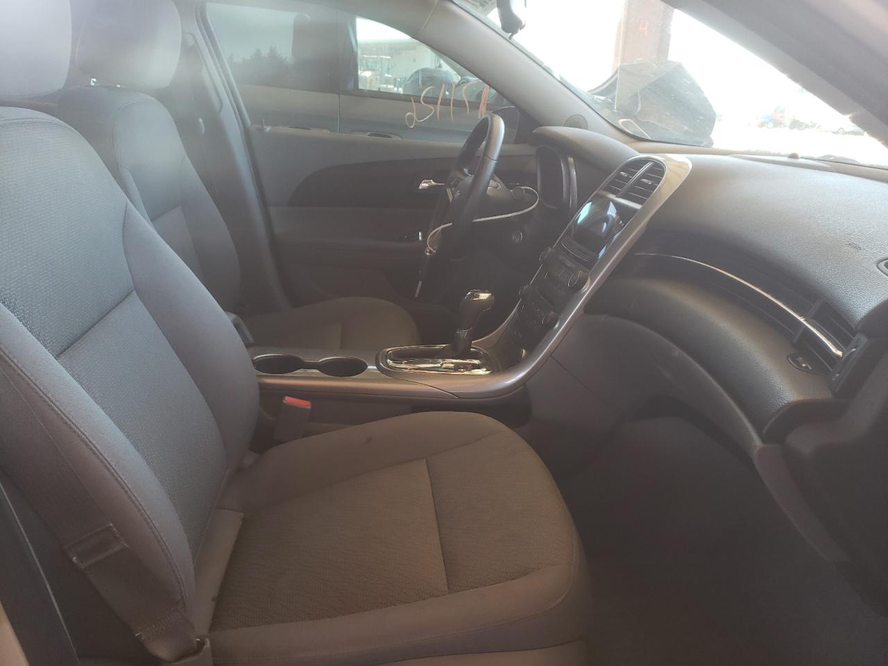 Photo 5 from auction – 2013 CHEVROLET MALIBU LS with VIN 1G11B5SAXDF353729