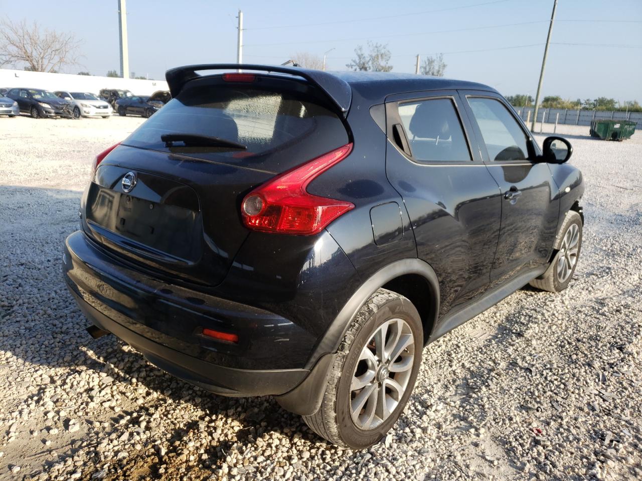 Photo 4 from auction – 2011 NISSAN JUKE S with VIN JN8AF5MR1BT019929