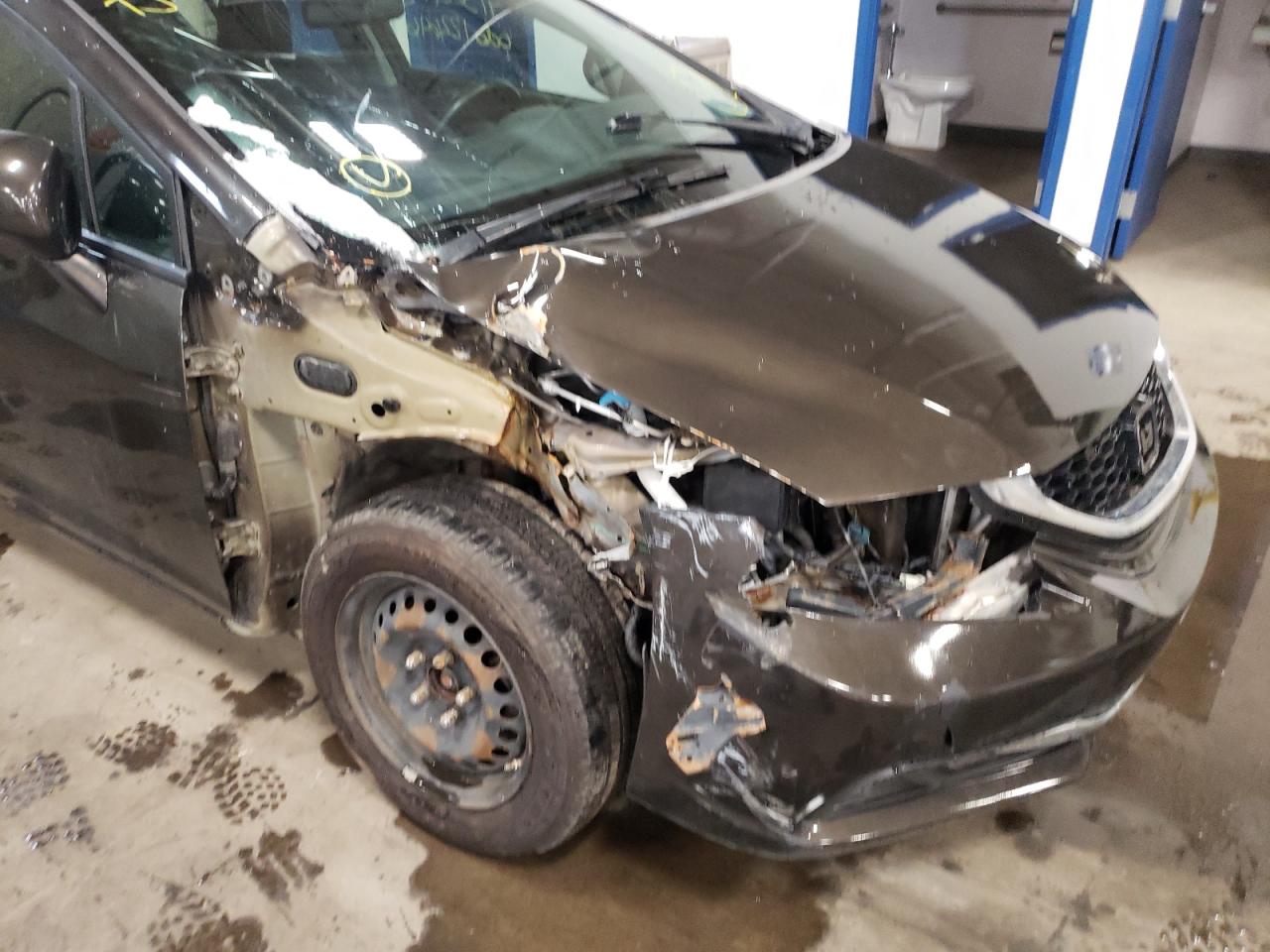 Photo 9 from auction – 2013 HONDA CIVIC LX with VIN 2HGFB2F50DH597642