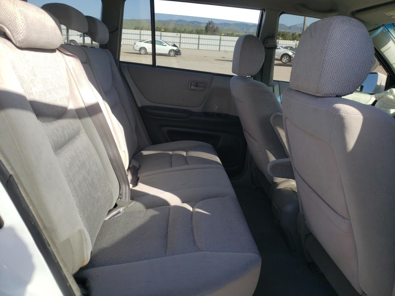 Photo 6 from auction – 2003 TOYOTA HIGHLANDER with VIN JTEHF21A530154255
